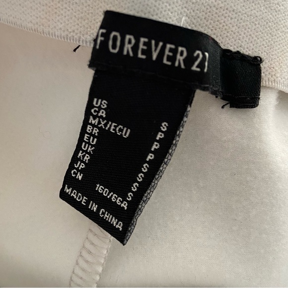 Forever 21 White Faux Leather Pants - Picture 6 of 6